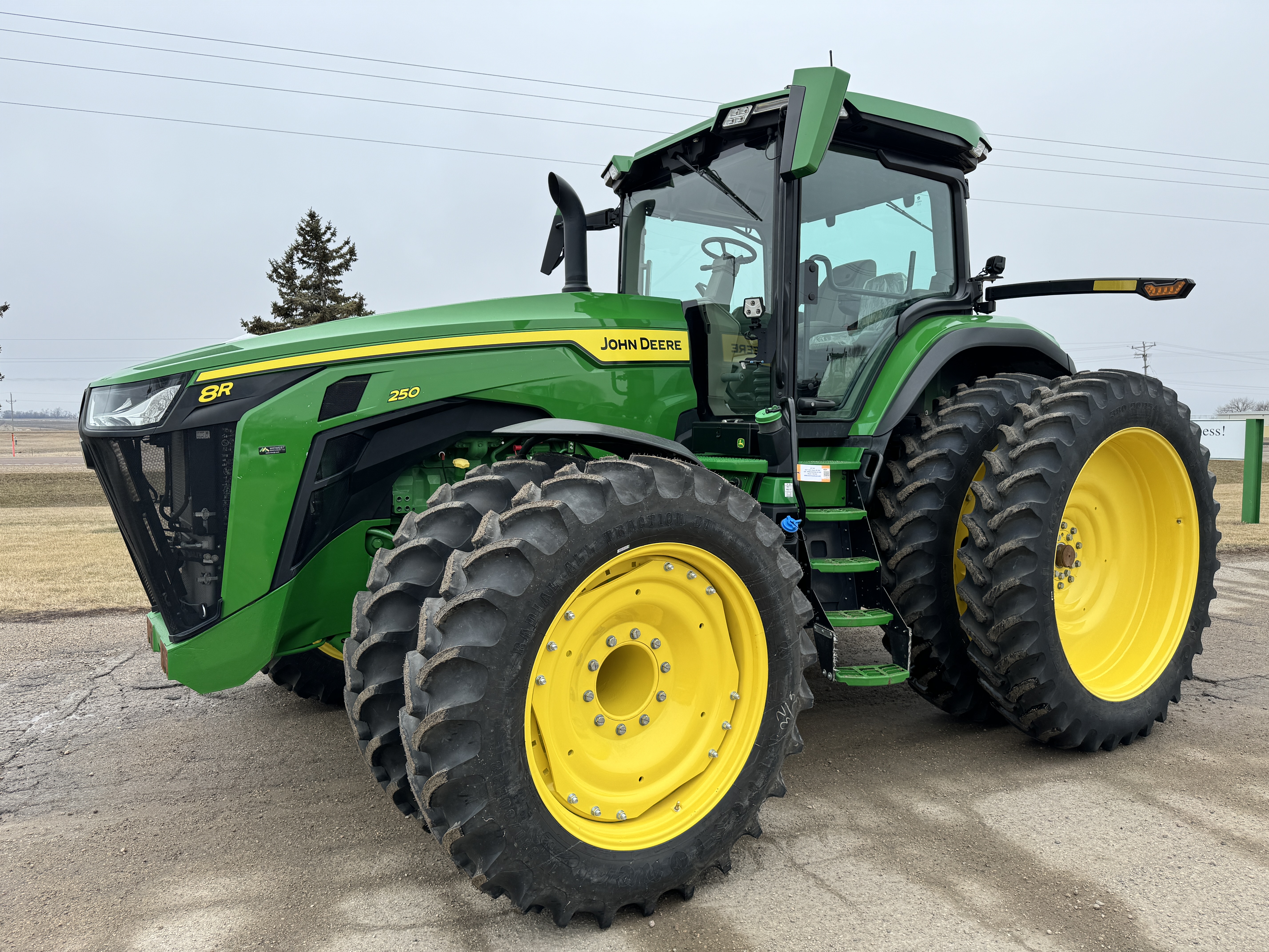 2021 John Deere 8R 250